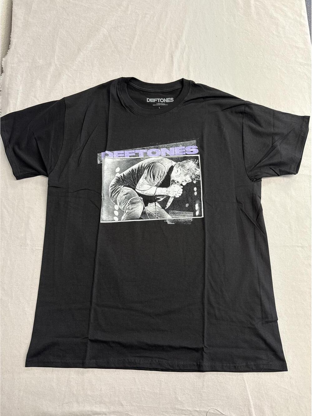 Deftones Chino Moreno Band T-shirt Singing - L